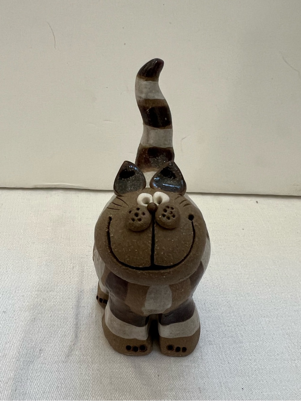 Striped Cat Sculpture Nancy Ecklund? Studio Art Pottery Unsigned Folk Figure VTG